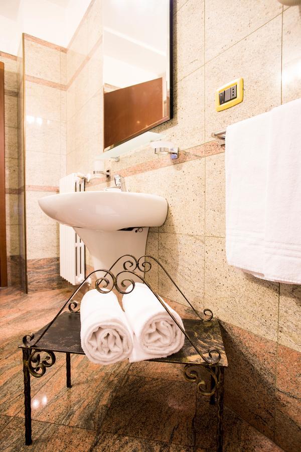 Hotel E Locanda La Bastia Valeggio sul Mincio Buitenkant foto